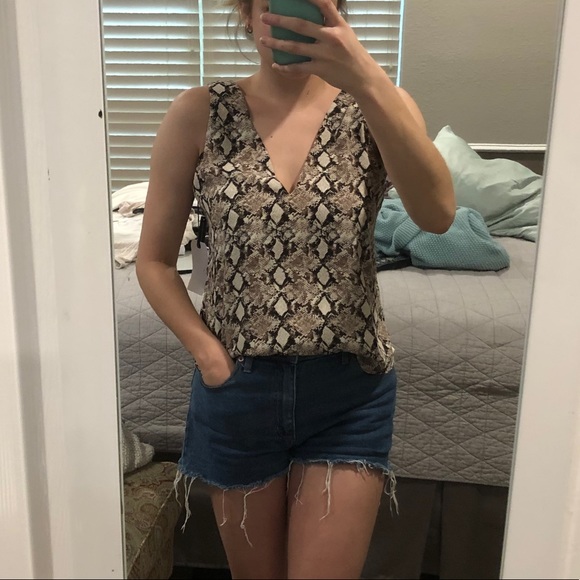 3/25🌻NWT NORDSTROM BRAND SNAKESKIN PRINT TANK TOP - Picture 7 of 7